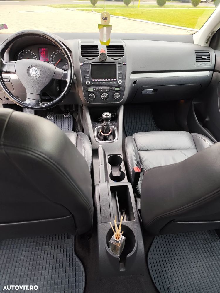 Volkswagen Golf - 14