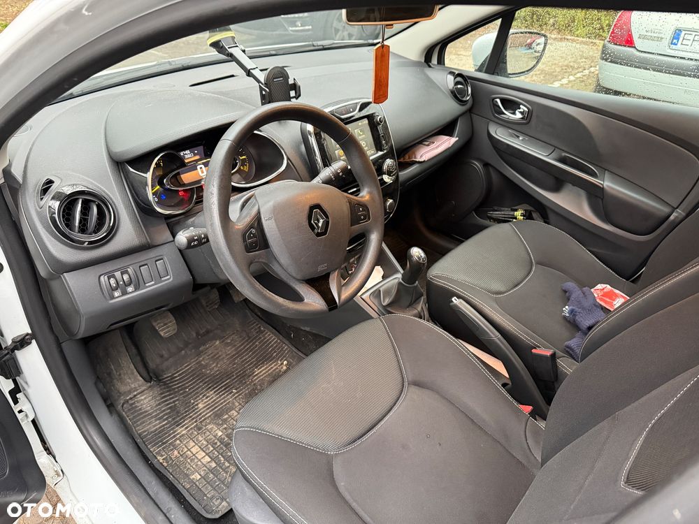 Renault Clio 1.2 16V 75 Life - 5