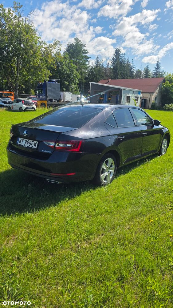Skoda Superb 2.0 TDI Active - 6