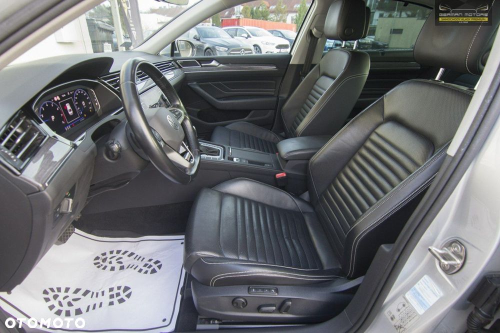 Volkswagen Passat - 25