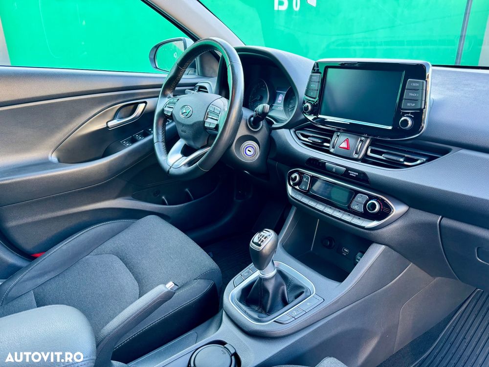 Hyundai i30 1.5 110CP 5DR M/T Highway - 11