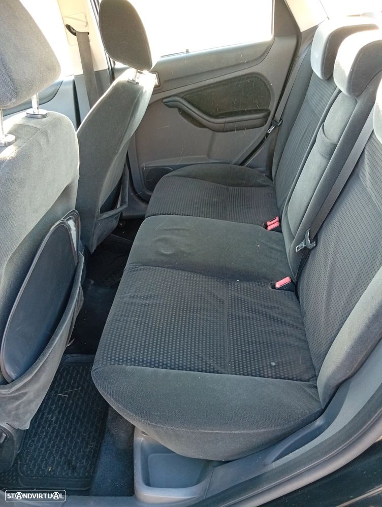 Ford Focus SW 1.6 TDCi Ghia - 9