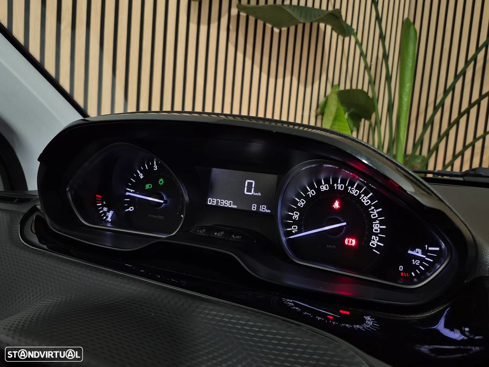 Peugeot 2008 1.2 PureTech Style - 15