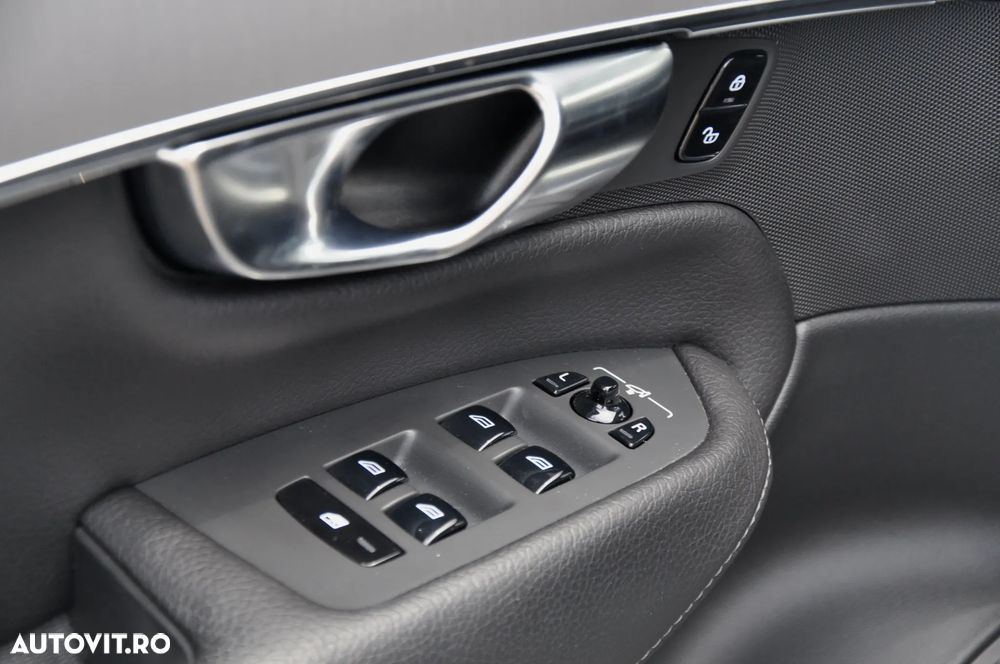 Volvo XC 90 - 27