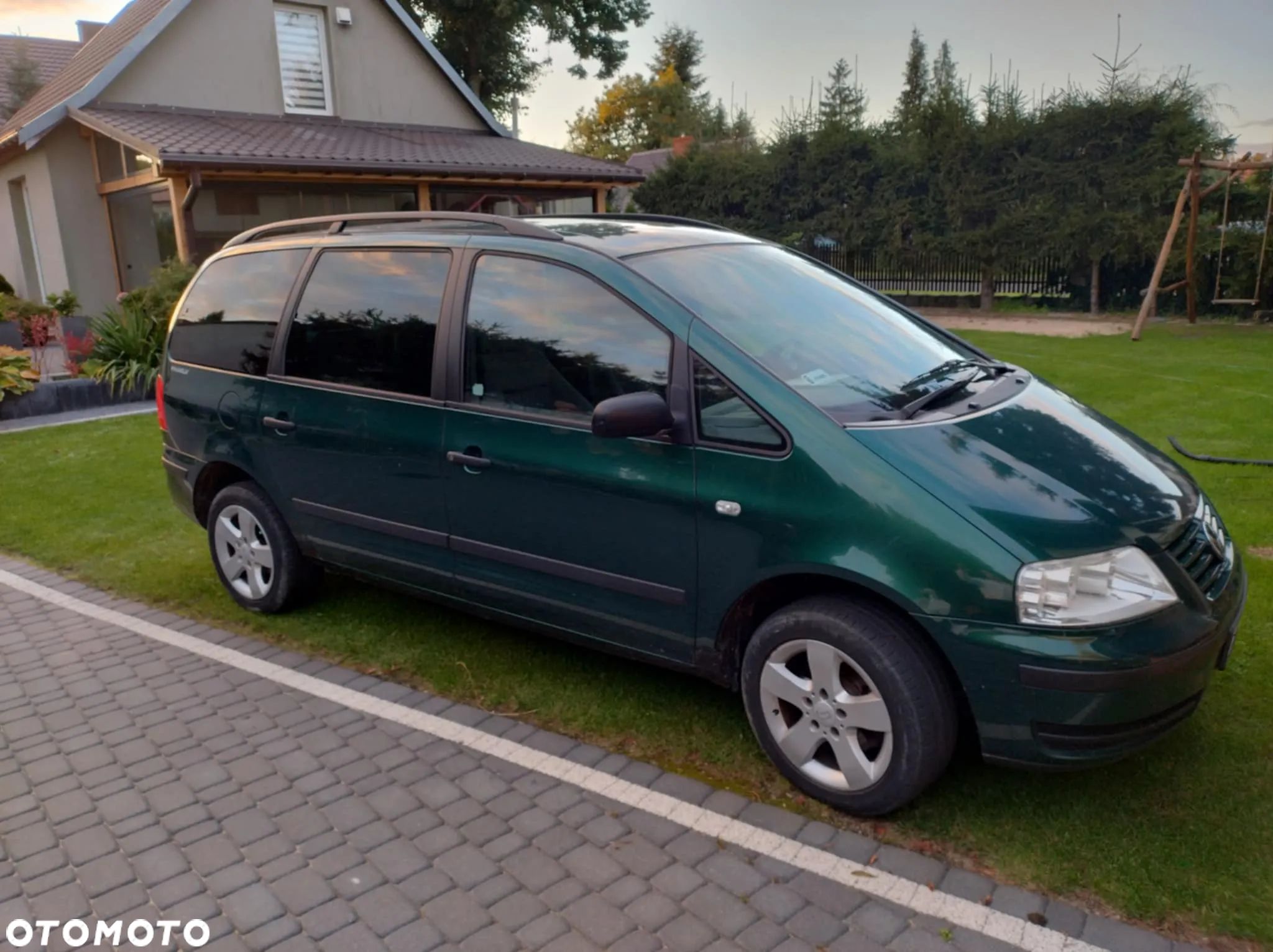 Volkswagen Sharan - 1