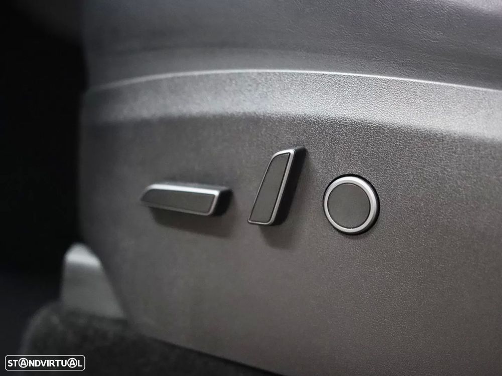 Tesla Model Y Performance Tração Integral - 17