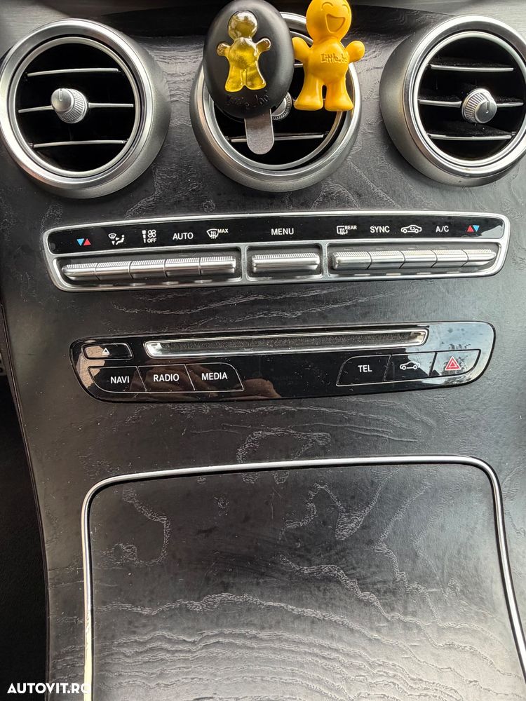 Mercedes-Benz C - 15