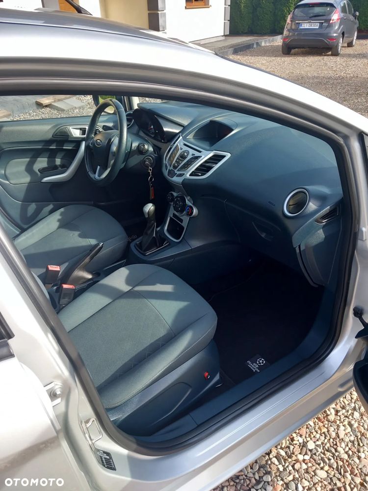 Ford Fiesta 1.25 Ambiente - 11
