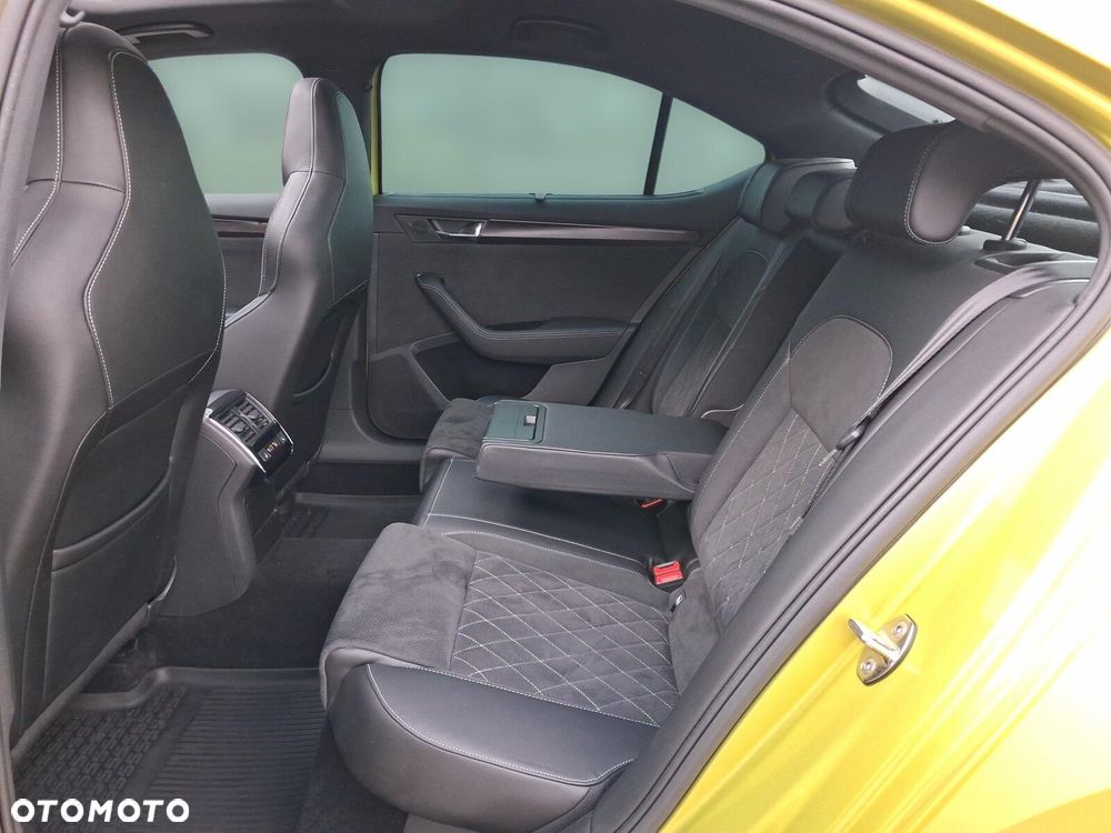 Skoda Superb 2.0 TDI SCR 4x4 Sportline DSG - 14