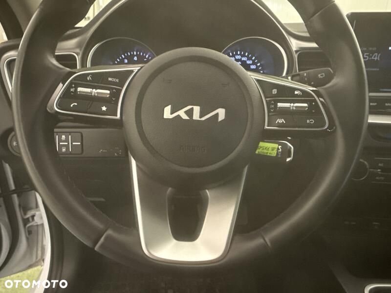 Kia Ceed 1.5 T-GDI M - 13
