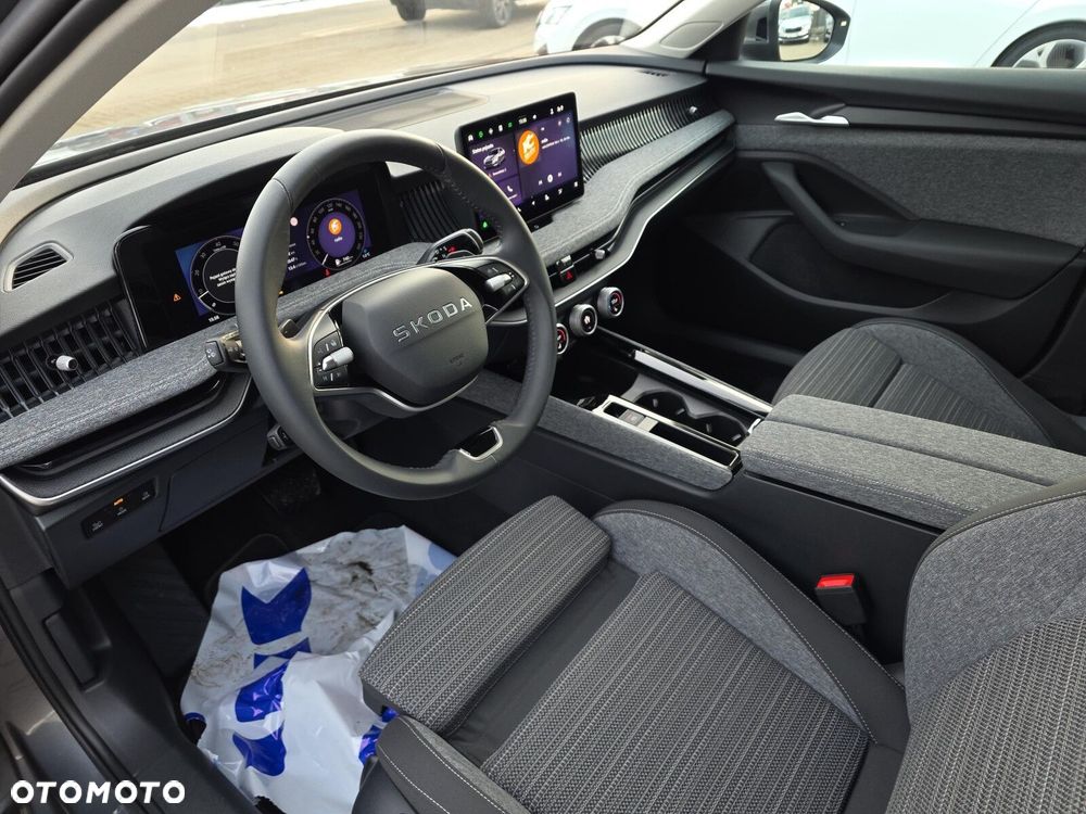 Skoda Superb 2.0 TSI Selection DSG - 9