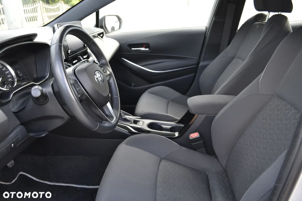 Toyota Corolla - 23