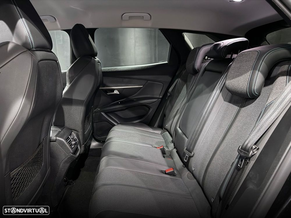 Peugeot 3008 1.2 PureTech Allure EAT8 - 30