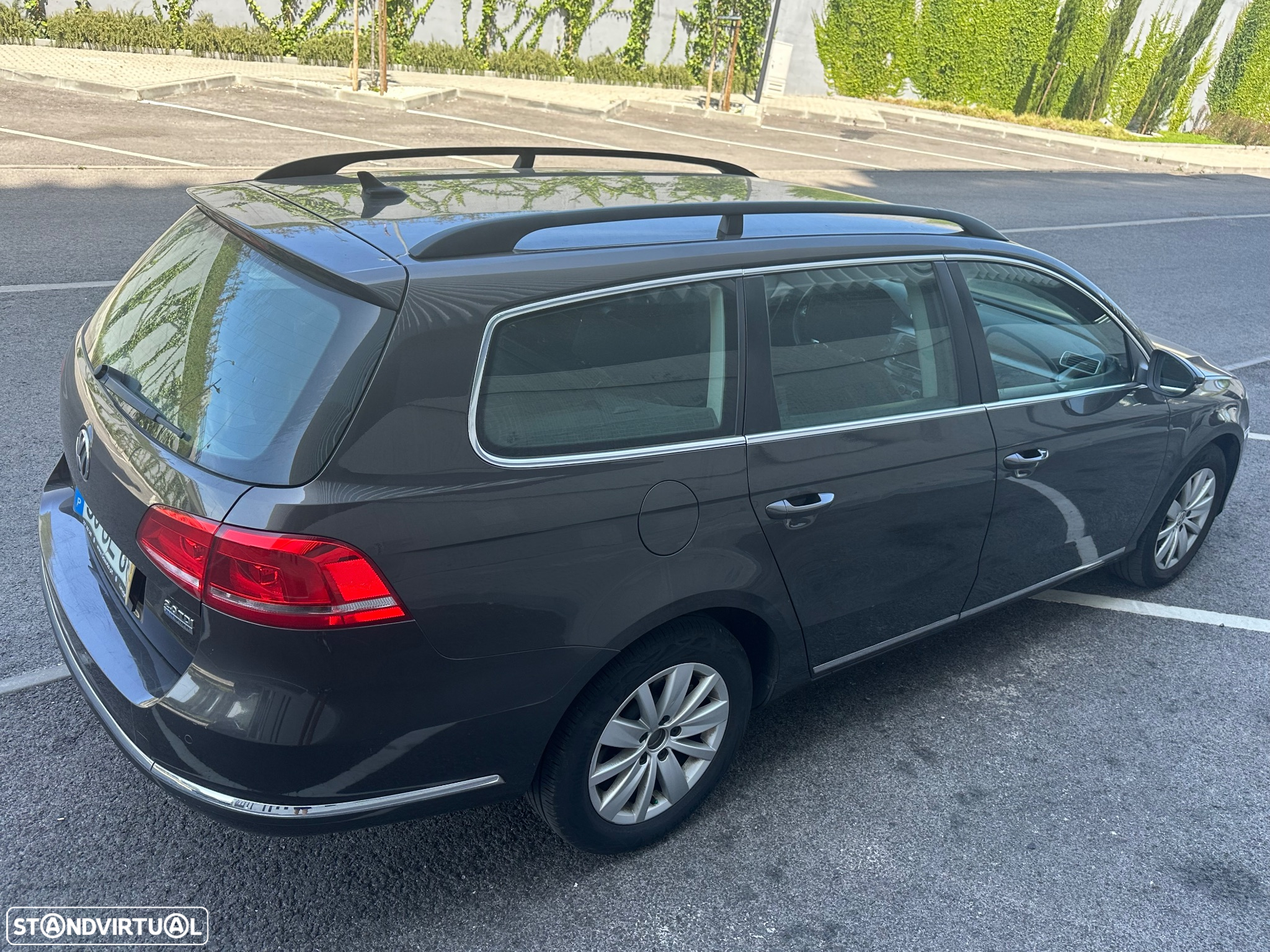 VW Passat Variant 2.0 TDi Confortline - 22