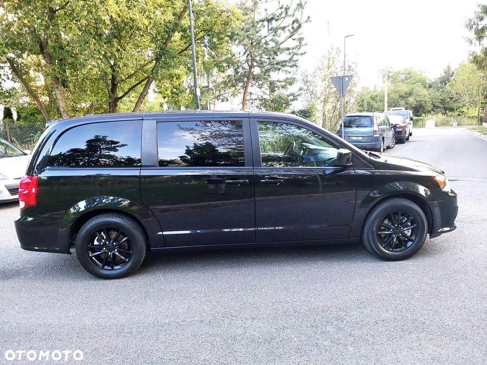 Dodge Grand Caravan - 22