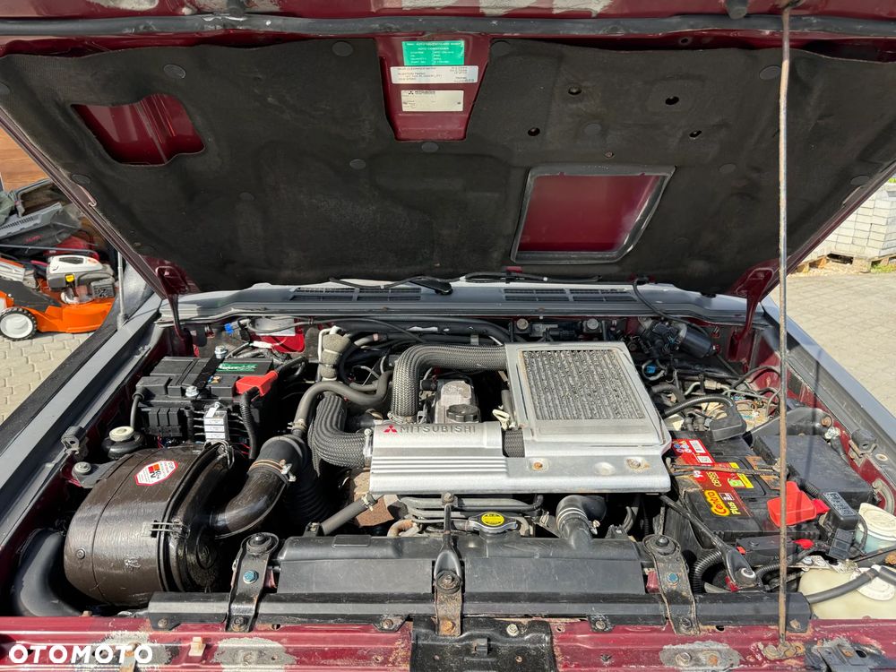 Mitsubishi Pajero - 11