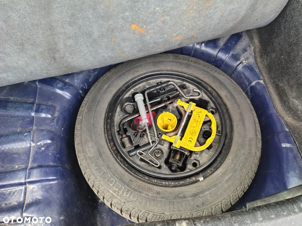 Renault Clio 1.2 16V Authentique - 13