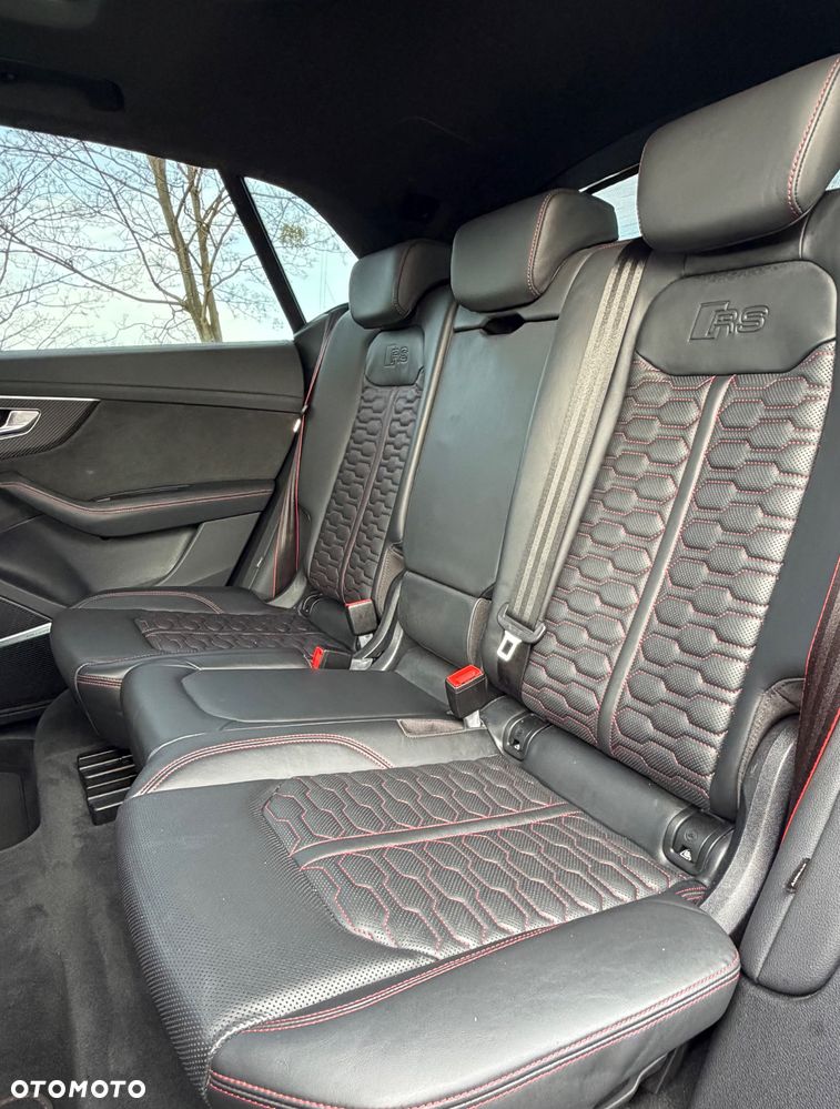 Audi RS Q8 - 24