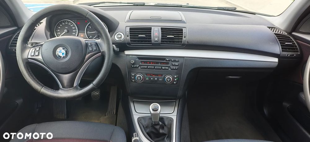 BMW Seria 1 116i - 11