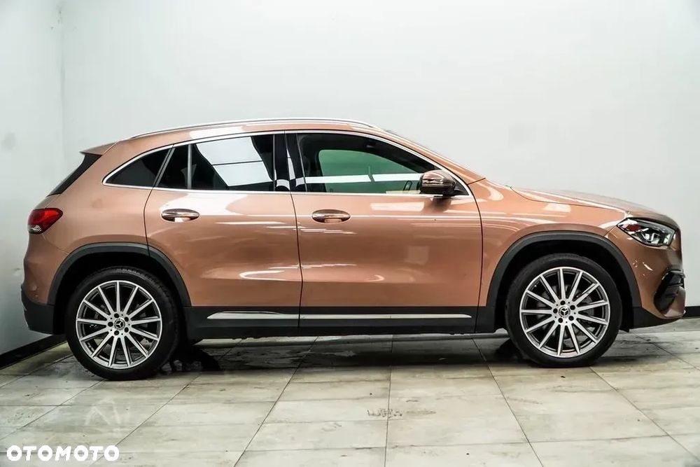 Mercedes-Benz GLA 250 8G-DCT AMG Line - 7