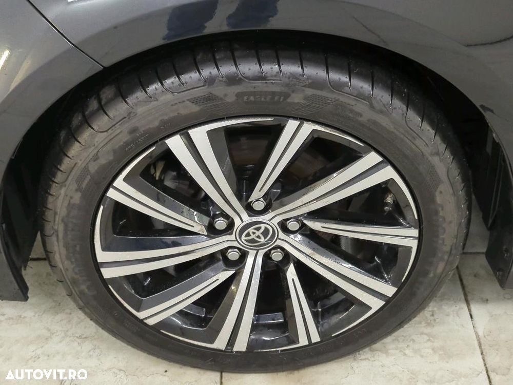 Toyota Corolla 1.8 HSD Exclusive - 13