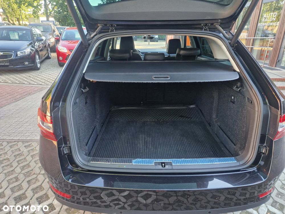 Skoda Superb Combi 1.6 TDI GreenLine - 8