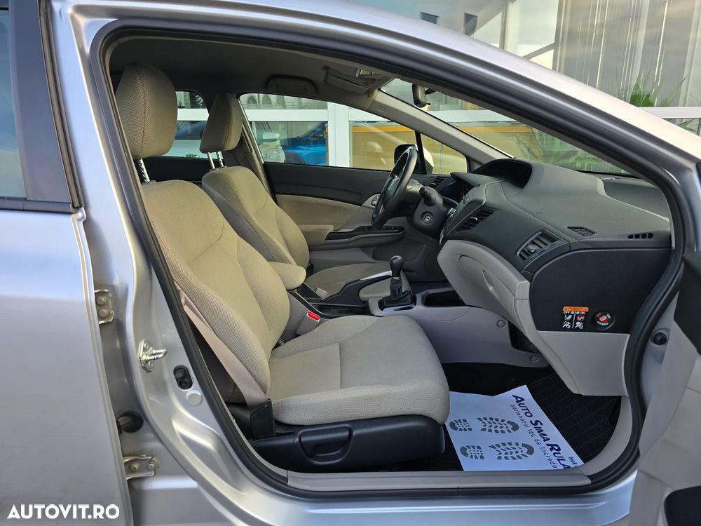 Honda Civic 1.8 i-VTEC MT Elegance Winter Pack - 10