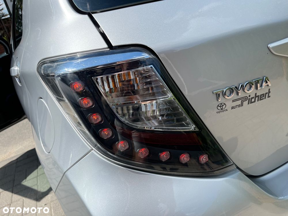 Toyota Yaris 1.33 Premium - 21
