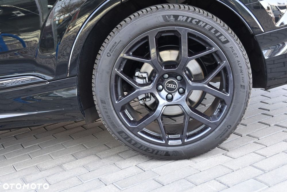 Audi Q7 - 8