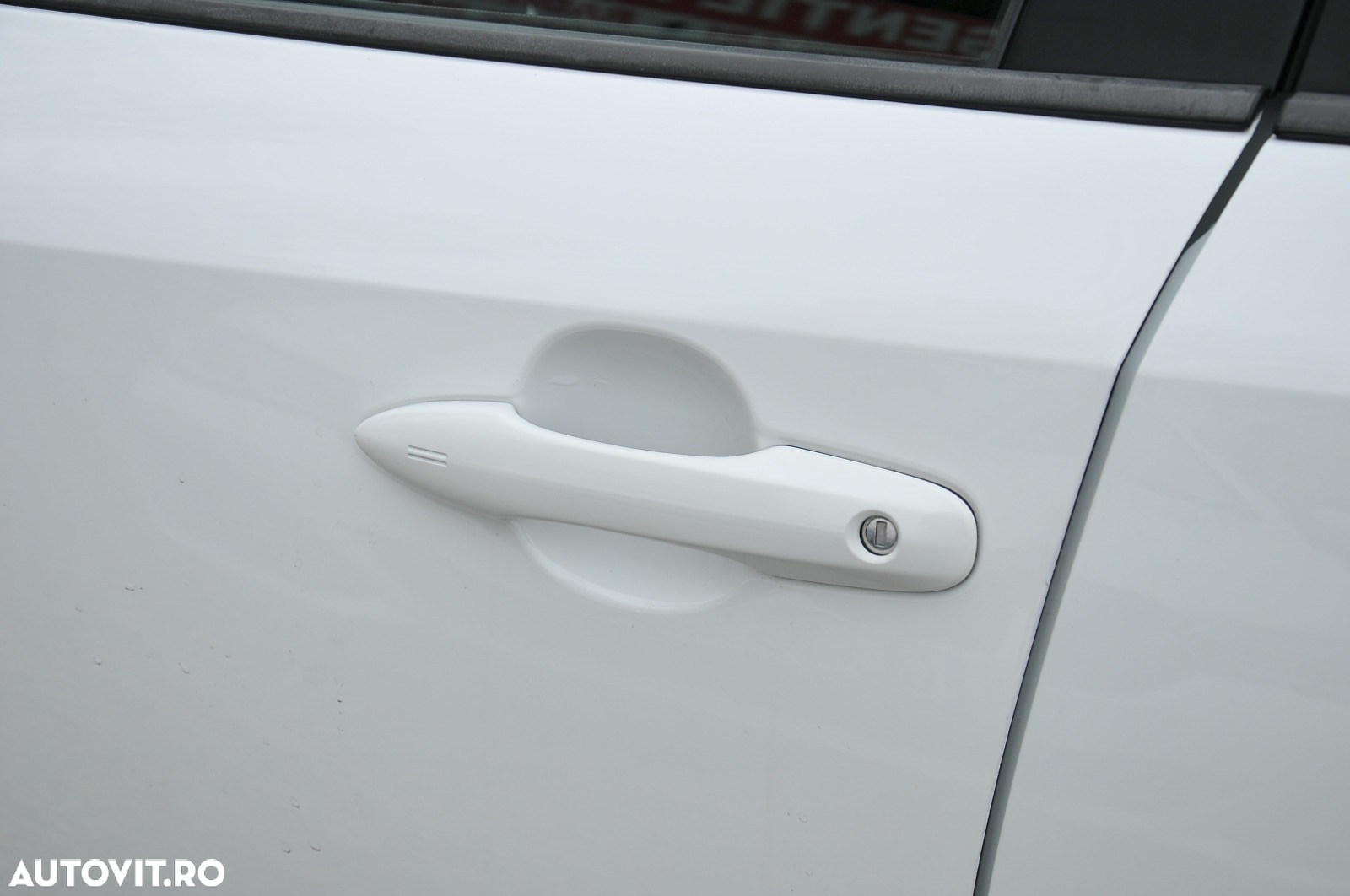 Toyota Corolla 1.8 Hybrid Comfort - 20