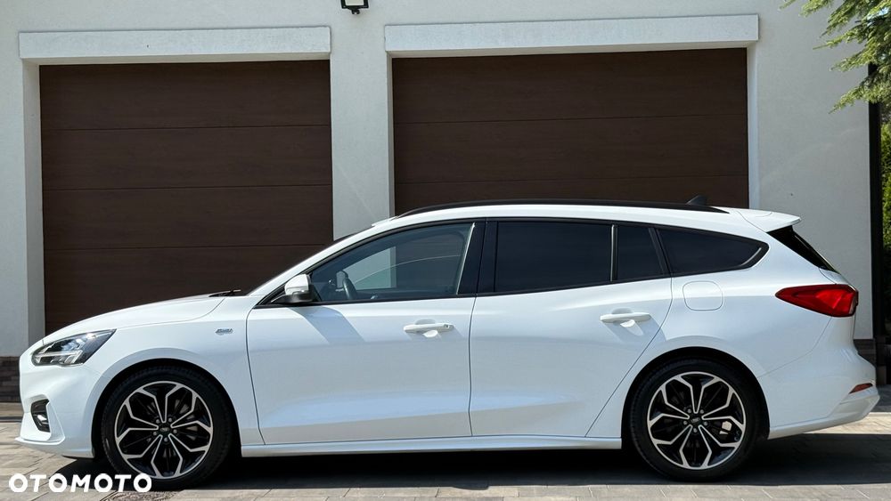 Ford Focus 1.5 EcoBlue Start-Stopp-System ST-LINE DESIGN - 25