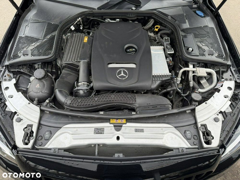 Mercedes-Benz Klasa C 200 4Matic 9G-TRONIC - 29