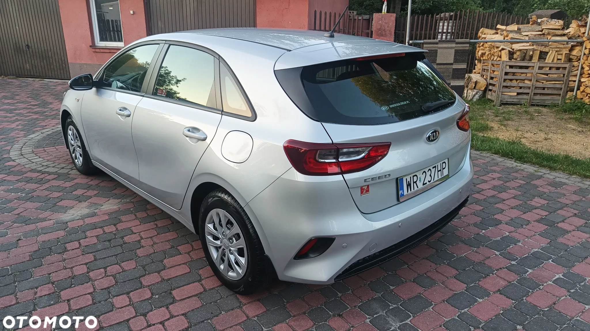 Kia Ceed 1.6 CRDi SCR M - 8