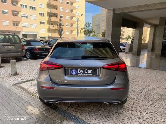 Mercedes-Benz A 250 e - 23