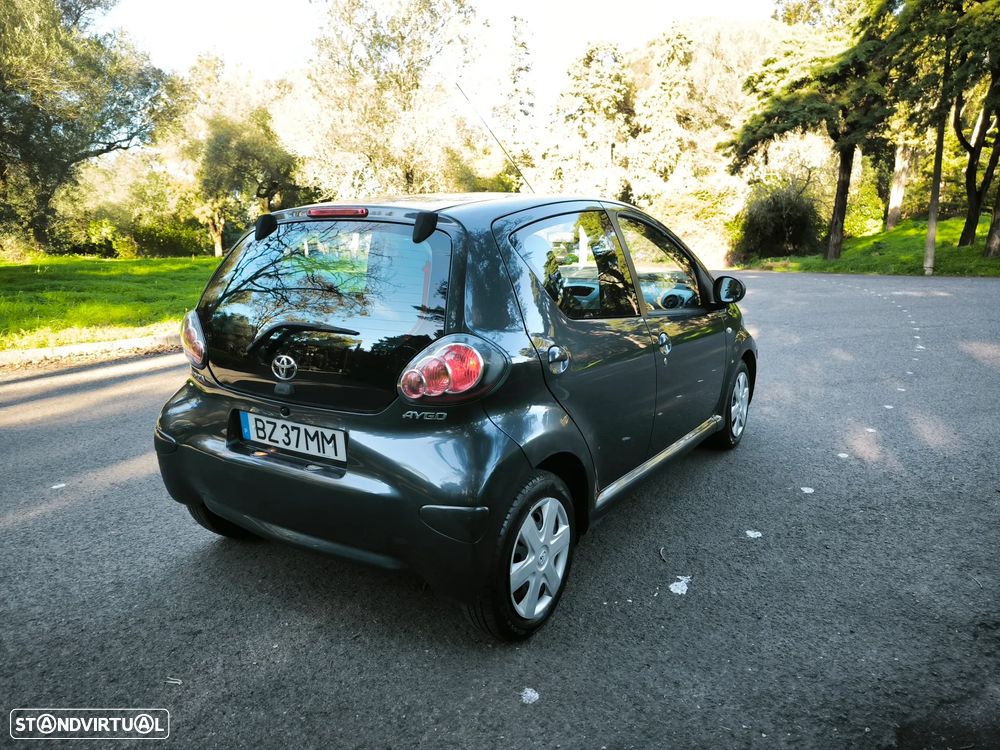 Toyota Aygo Cool - 2