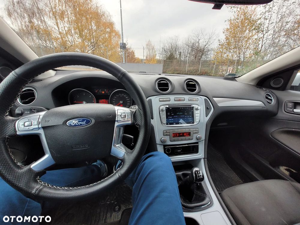 Ford Mondeo 1.8 TDCi Silver X - 27