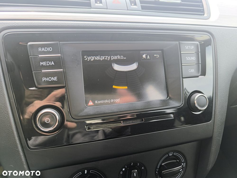 Skoda RAPID 1.2 TSI Ambition - 35