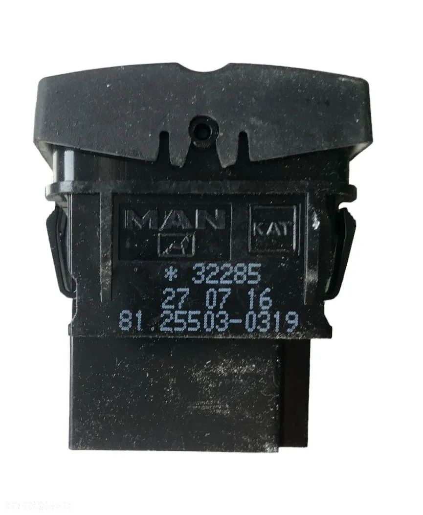 PRZYCISK PRZEŁĄCZNIK WŁĄCZNIK KLAWISZ ODLEGŁOŚCI MAN TGX TGS 81255030319 - 2
