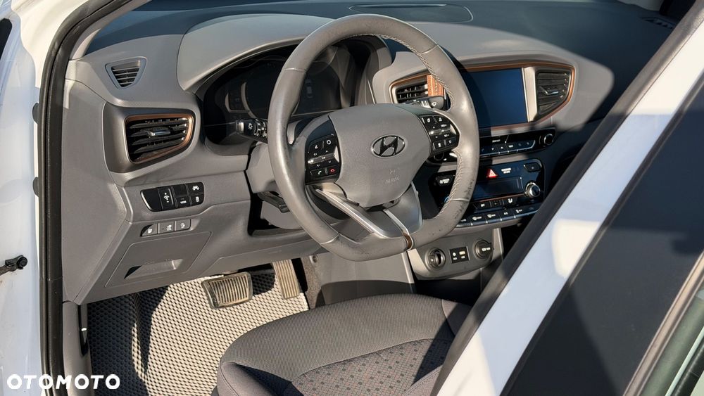 Hyundai IONIQ Electric Premium - 8