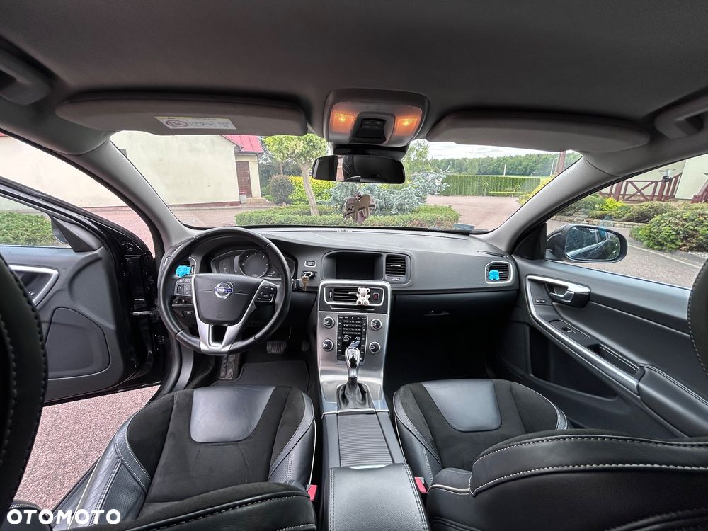 Volvo S60 D3 Drive-E Momentum - 16