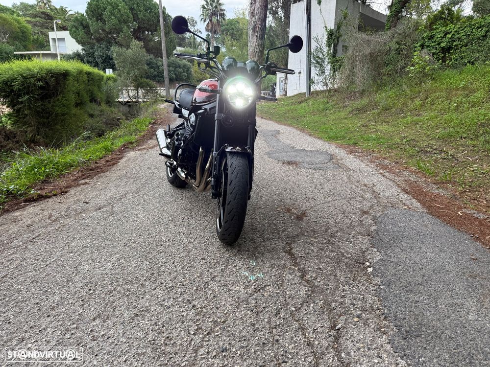 Kawasaki Z 900 RS - 11