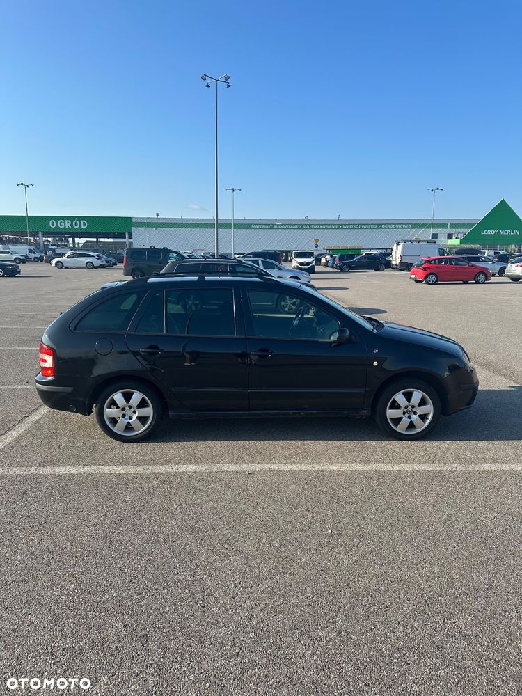 Skoda Fabia 1.4 16V Tour de France - 4