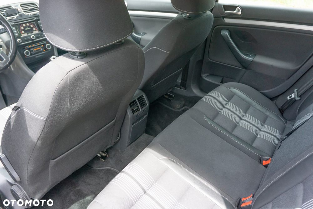 Volkswagen Golf 1.6 BlueTDI Comfortline - 9
