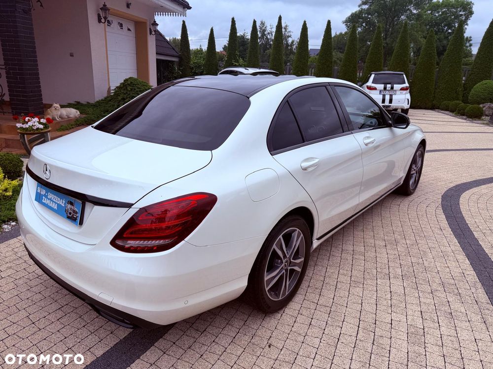 Mercedes-Benz Klasa C 200 9G-TRONIC Exclusive - 4