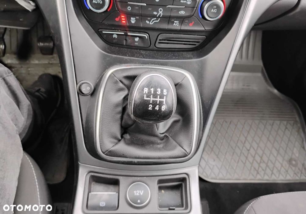 Ford Kuga - 15