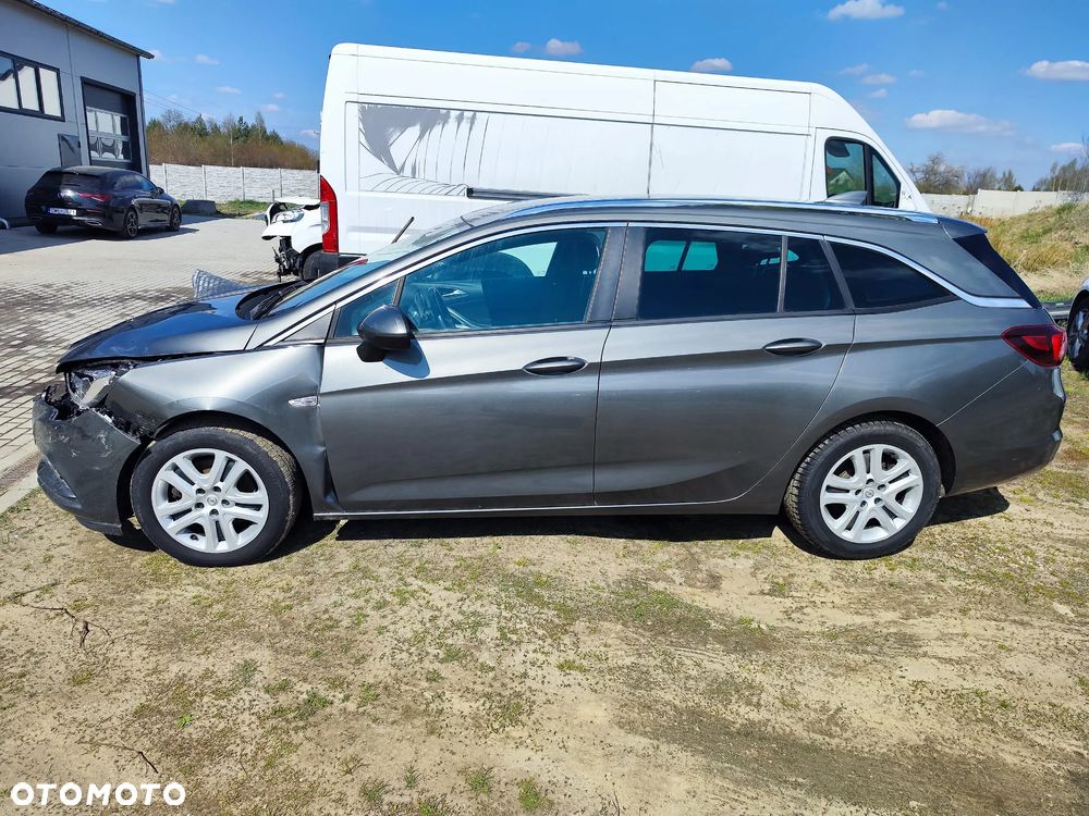 Opel Astra 1.6 D Start/Stop Dynamic - 6