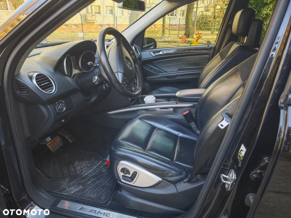 Mercedes-Benz ML 63 AMG 4Matic 7G-TRONIC - 9