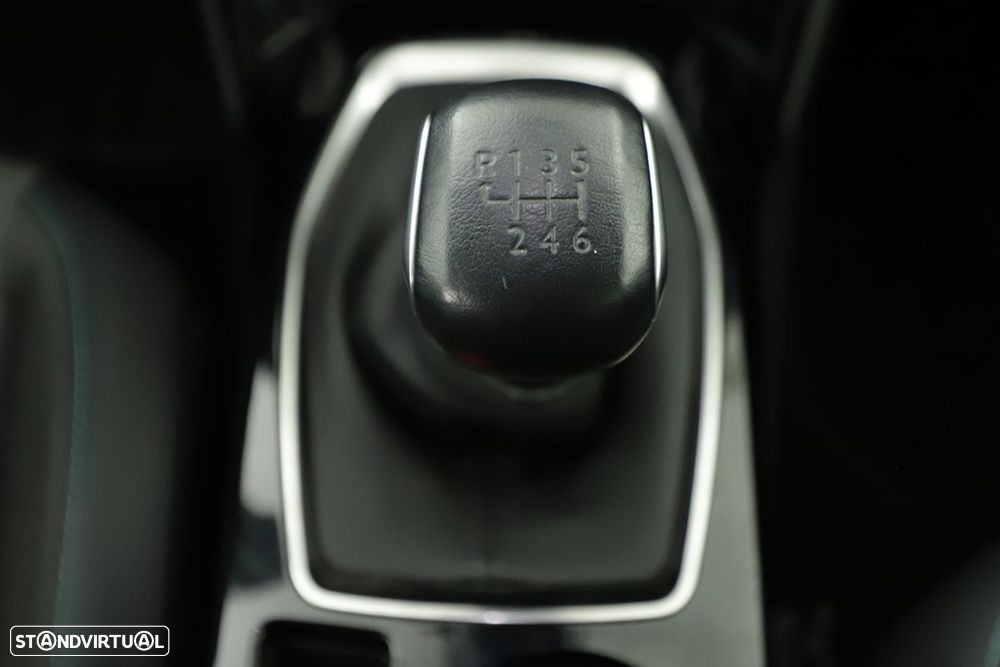 Peugeot 2008 1.2 PureTech Allure - 15