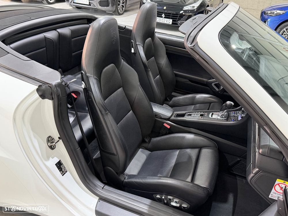 Porsche 911 (991) Turbo S Cabriolet - 49