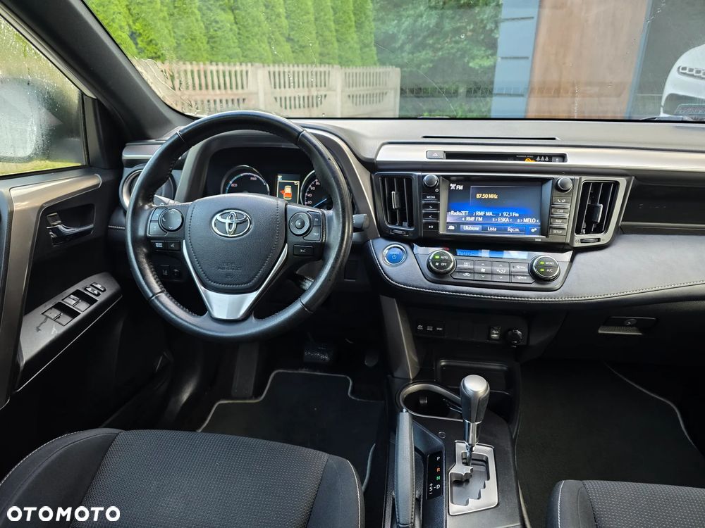 Toyota RAV4 Hybrid Premium 4x2 - 17